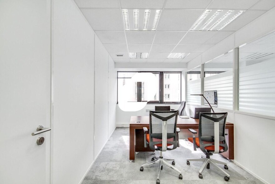 Office in Pantin for lease - Interior Photo - Image 3 of 14