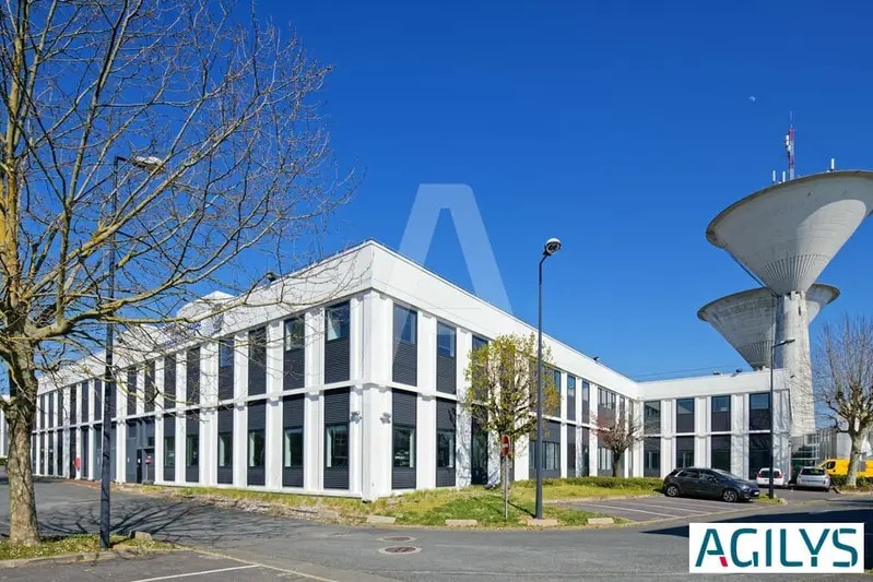 Flex in for lease Building Photo- Image 1 of 7