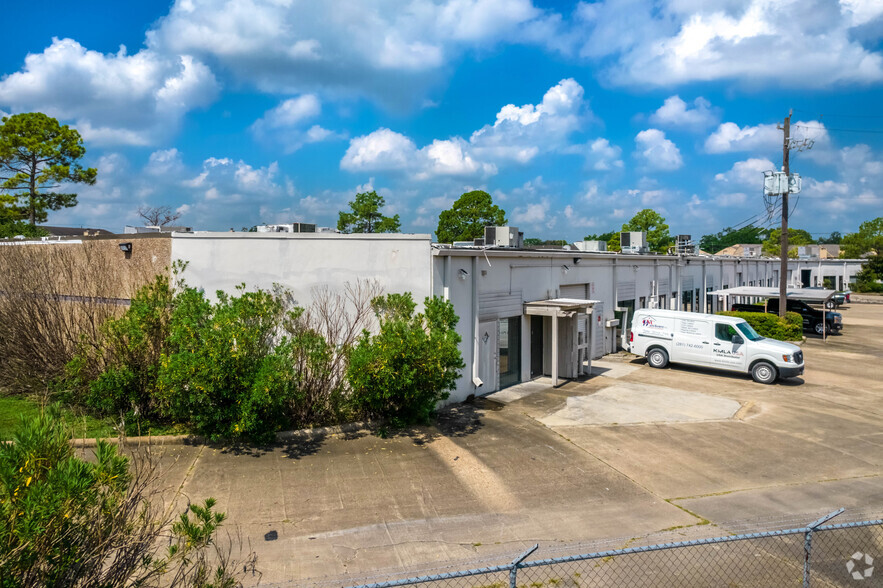 4210-4290 Lockfield St, Houston, TX for lease - Building Photo - Image 2 of 3