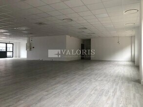 Office in Dardilly for lease Interior Photo- Image 2 of 2