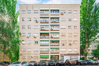 Plus de détails pour Calle de Cuevas de Almanzora, 50, Madrid - Multi-résidentiel à vendre