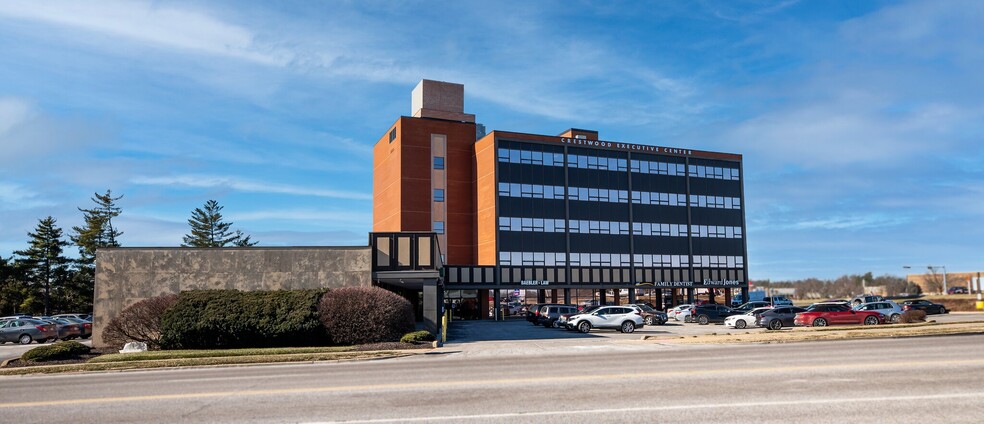 50 Crestwood Executive Ctr, Saint Louis, MO for lease - Building Photo - Image 2 of 11