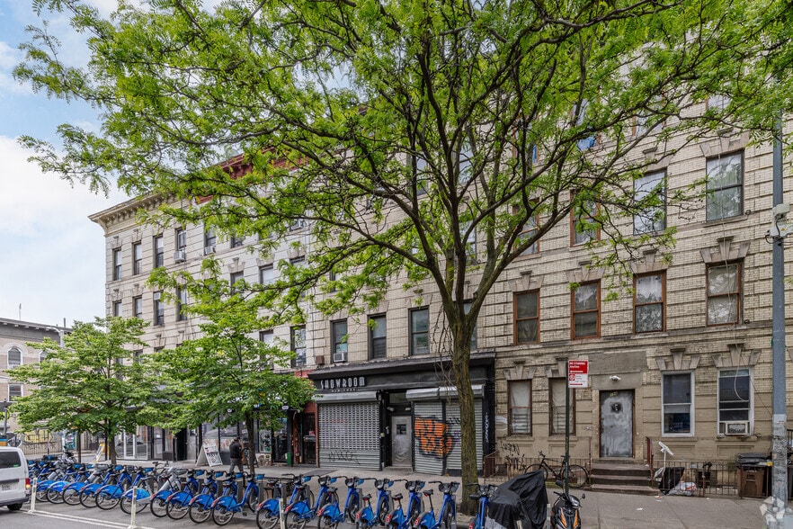 136 Irving Ave, Brooklyn, NY for sale - Building Photo - Image 2 of 5