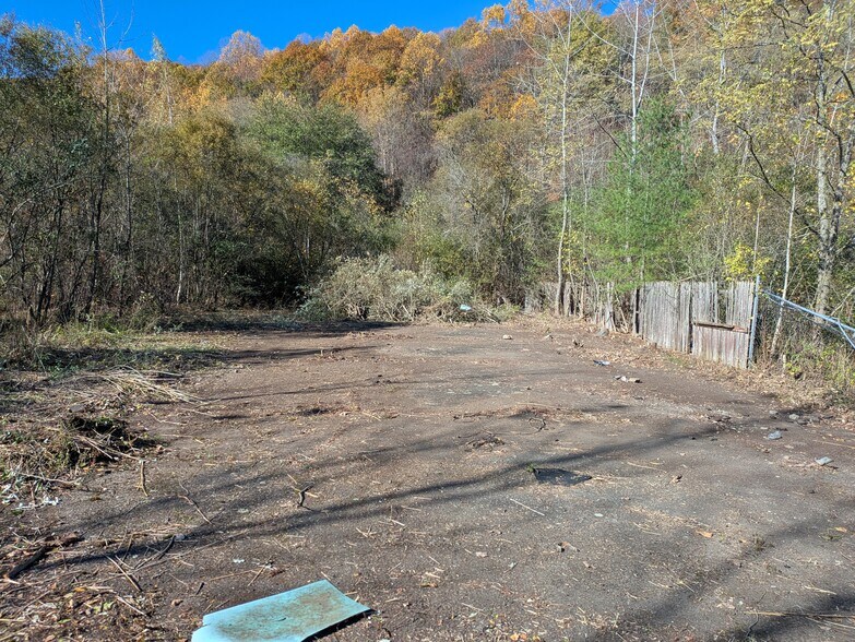 481 NY-52, Carmel, NY à vendre - Photo du bâtiment - Image 2 de 3