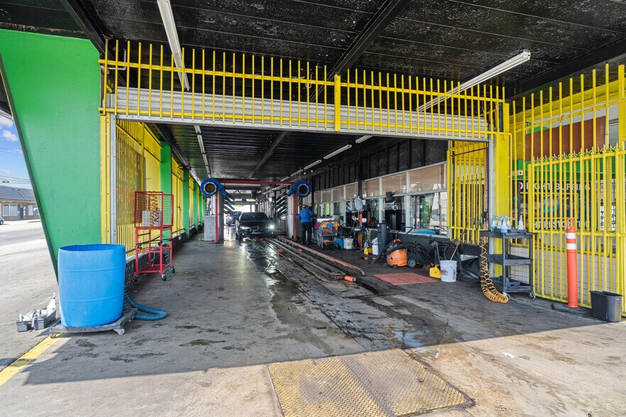 3601 W Slauson Ave, Los Angeles, CA à louer - Photo du bâtiment - Image 3 de 11