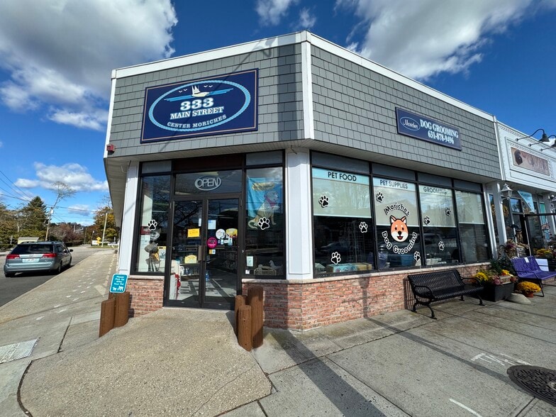 333 Main St, Center Moriches, NY for lease - Building Photo - Image 2 of 5