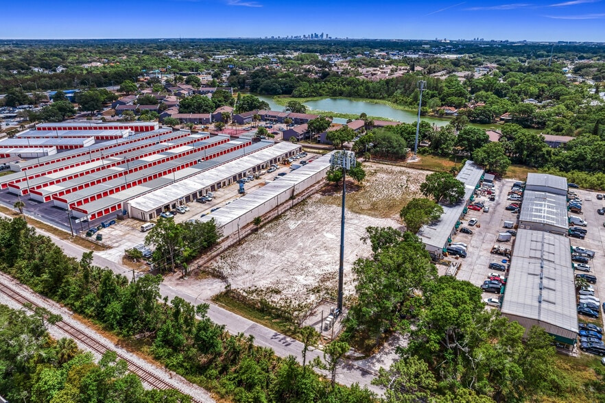 9400 Lazy Ln, Tampa, FL for sale - Building Photo - Image 3 of 34