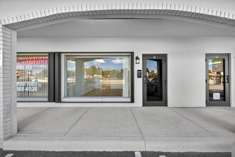1750 E Commercial Blvd, Fort Lauderdale, FL for lease Interior Photo- Image 2 of 23