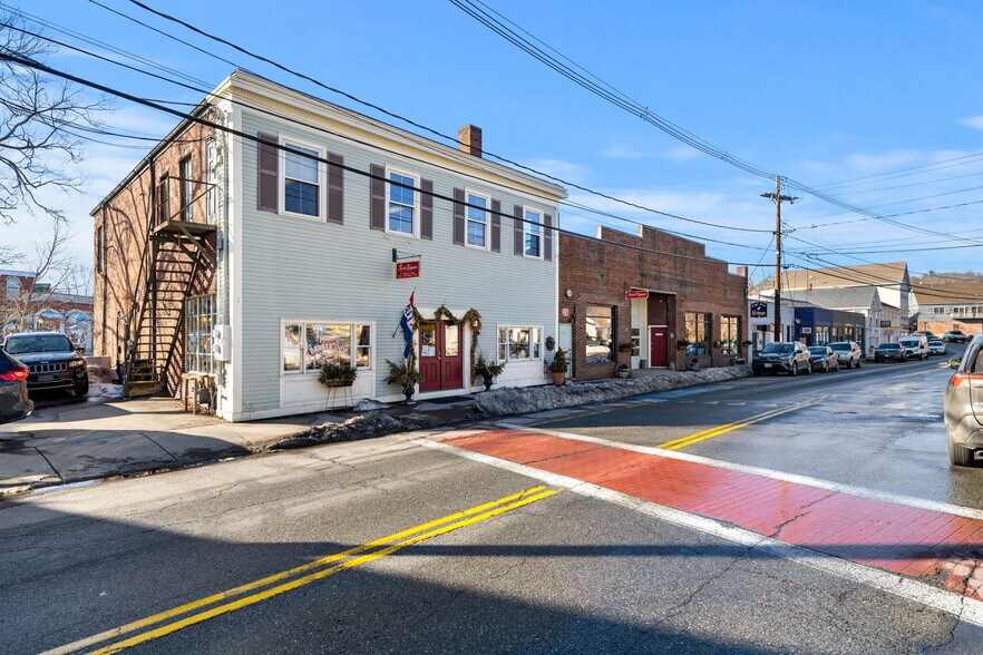 47 S Main St, Ipswich, MA à vendre - Photo du bâtiment - Image 3 de 44