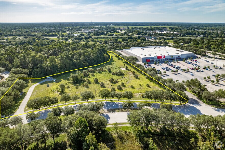 832 Oviedo Mall Blvd, Oviedo, FL à vendre - Photo principale - Image 1 de 13