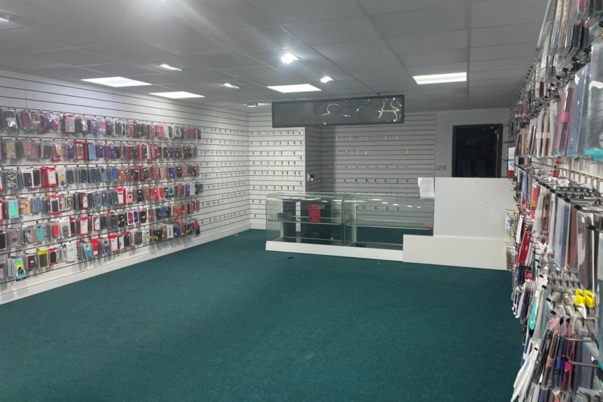 72 High St, Exeter for lease Interior Photo- Image 1 of 2