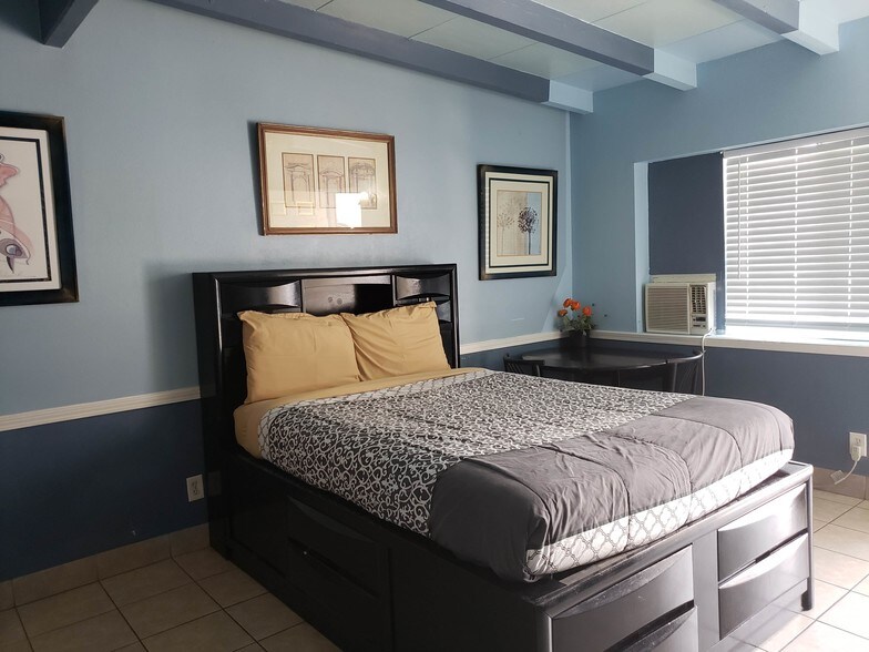 1506 Las Vegas Blvd S, Las Vegas, NV à vendre - Photo intérieure - Image 3 de 43