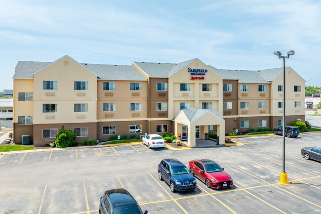 Plus de détails pour 4221 Industrial Ave, Lincoln, NE - Services hôteliers aux enchères