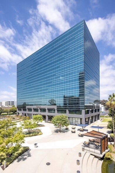 1960 E Grand Ave, El Segundo, CA à vendre - Photo du bâtiment - Image 2 de 36