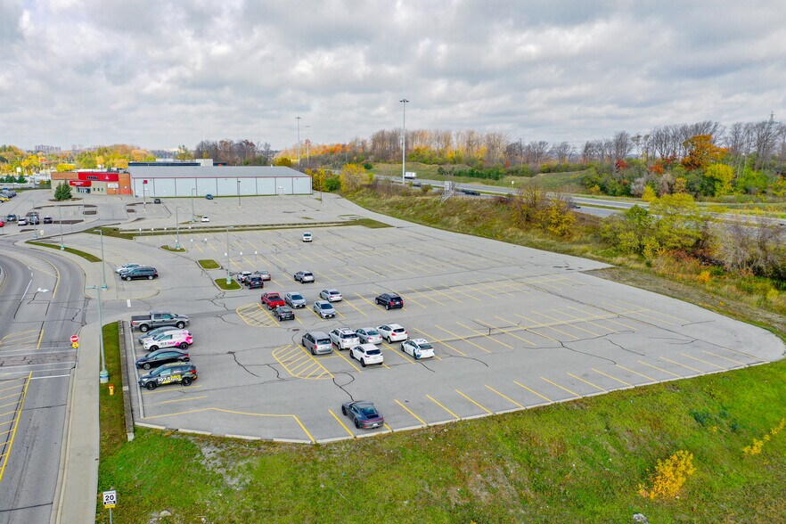 Sportsworld Crossing Rd, Kitchener, ON for sale - Building Photo - Image 1 of 1