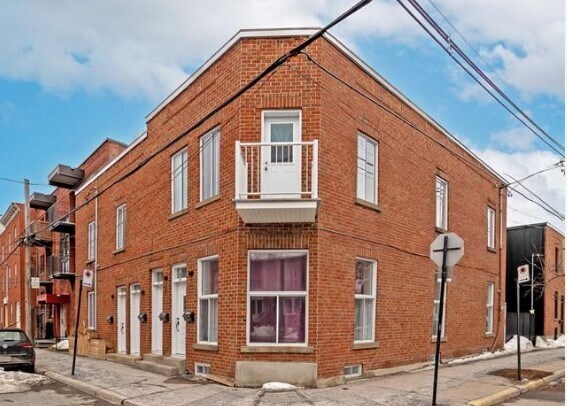 201-207 Rue Beaudoin, Montréal, QC for sale Primary Photo- Image 1 of 2