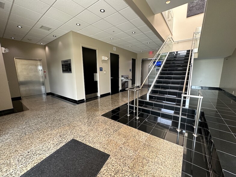 3270 Folkways Blvd, Lincoln, NE for sale - Building Photo - Image 3 of 16