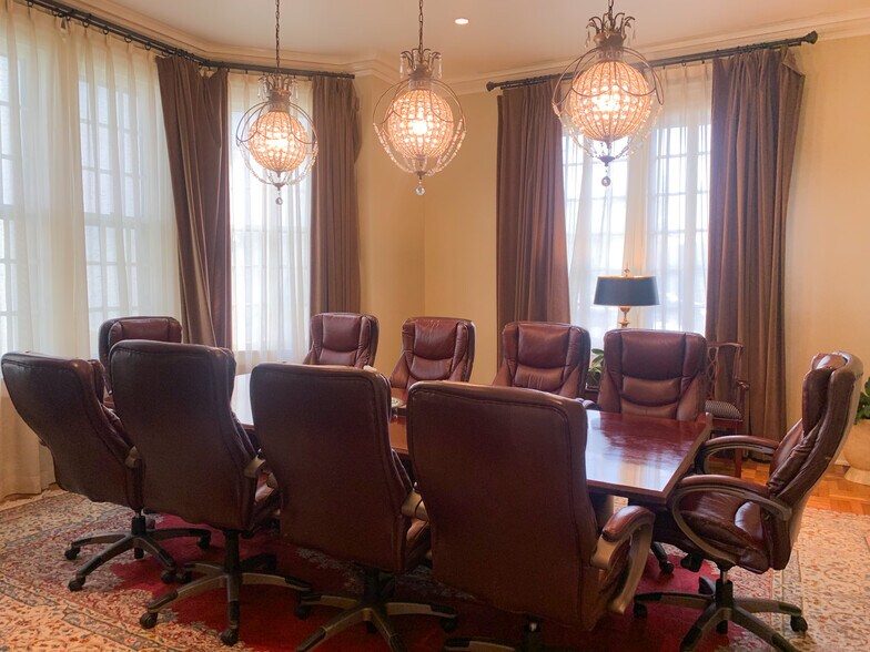 205 23rd Ave N, Nashville, TN à louer - Photo du bâtiment - Image 3 de 11