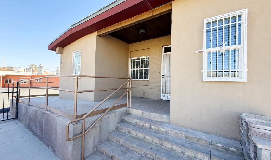 2134 Cypress Ave, El Paso, TX à vendre - Photo du bâtiment - Image 2 de 16