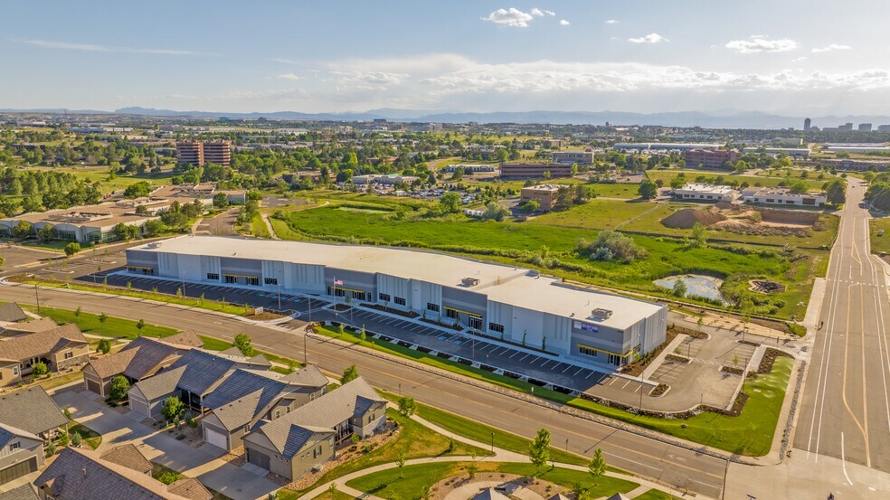 6403 Uvalda St, Centennial, CO à vendre - Photo du bâtiment - Image 3 de 6