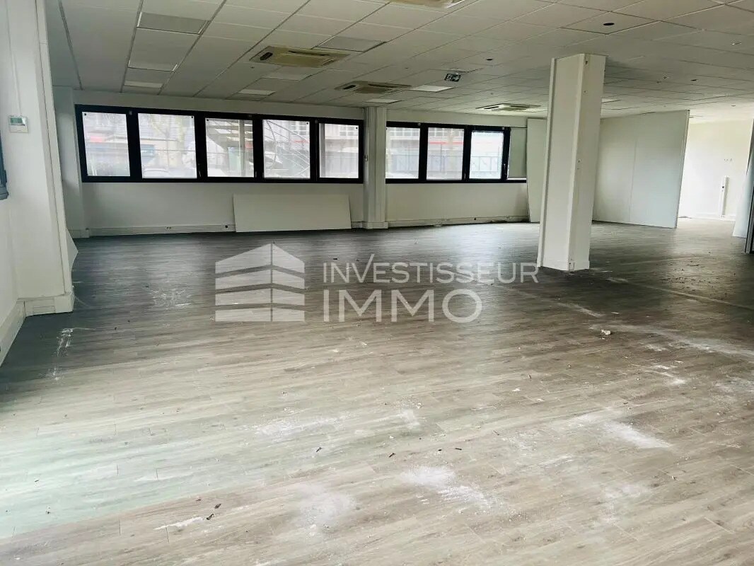 Flex in Antony for lease Interior Photo- Image 1 of 3
