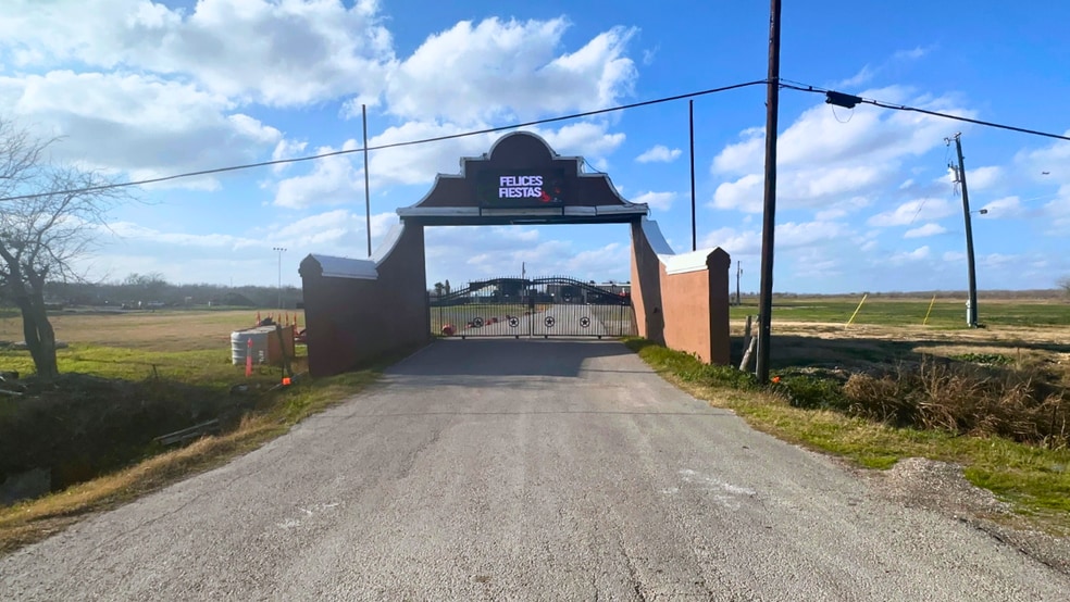 7704 S FM 973, Austin, TX à vendre - Photo du bâtiment - Image 2 de 24