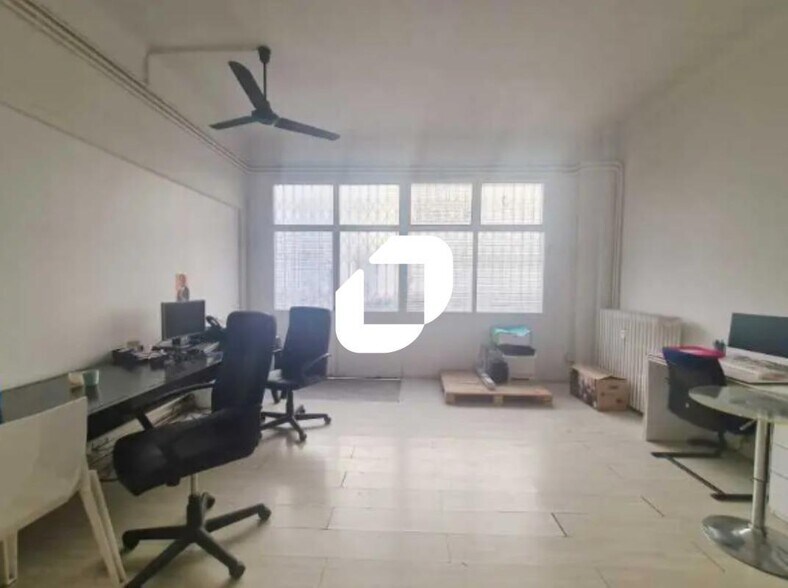 Office in Boulogne-Billancourt for lease - Interior Photo - Image 2 of 4