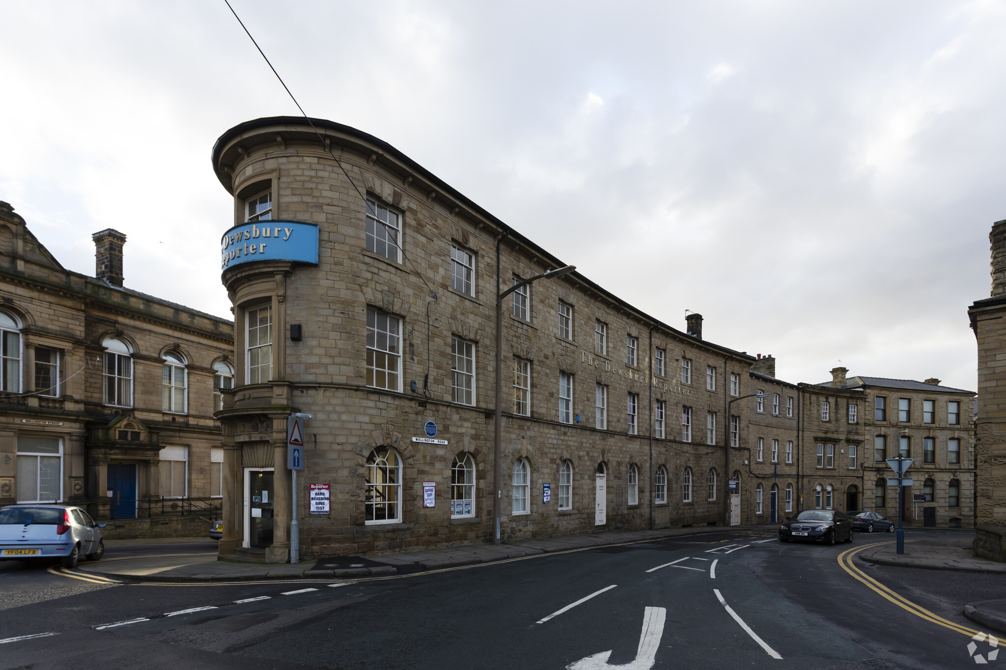 17-19 Wellington Rd, Dewsbury for lease Primary Photo- Image 1 of 6