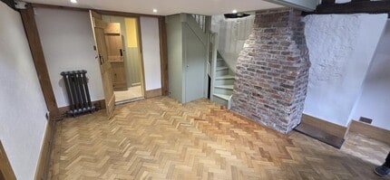 3 High St, Alfriston for lease Interior Photo- Image 1 of 4