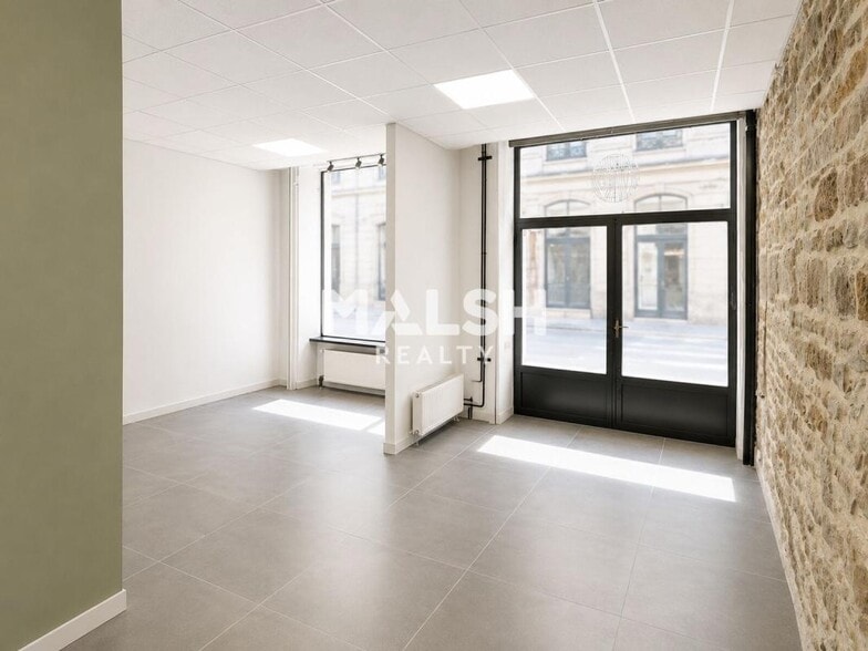 Bureau dans Lyon à louer - Photo du bâtiment - Image 2 de 9