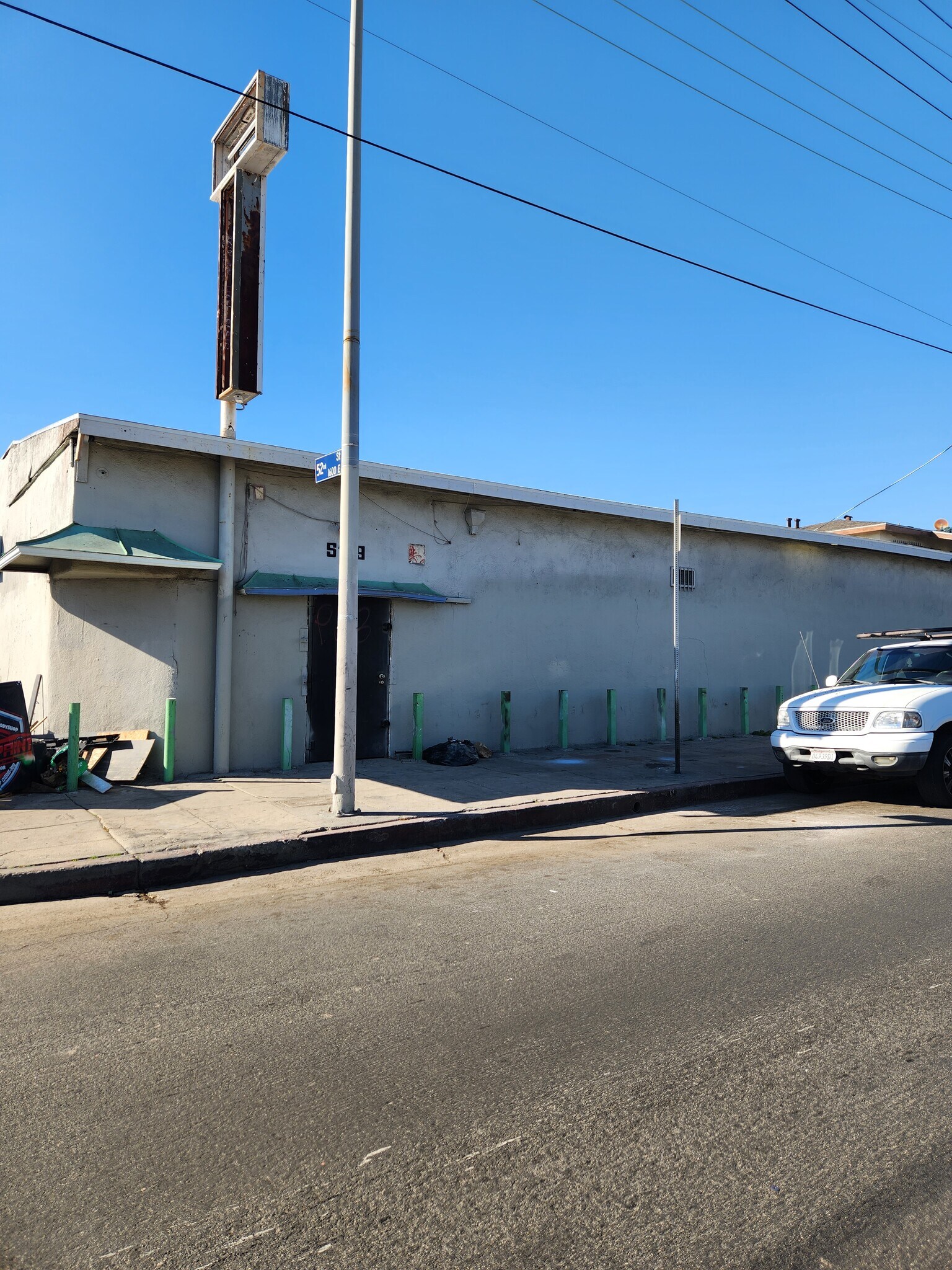 5119 Long Beach Ave, Los Angeles, CA à louer Photo du bâtiment- Image 1 de 10