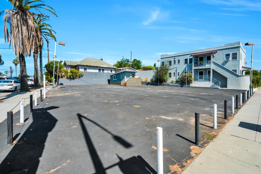 339 S Pacific Coast Hwy, Redondo Beach, CA à louer - Photo du bâtiment - Image 2 de 22