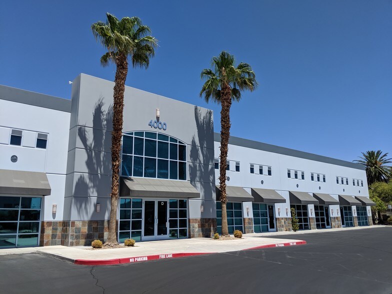 4020 W Ali Baba Ln, Las Vegas, NV à louer - Photo du bâtiment - Image 1 de 5
