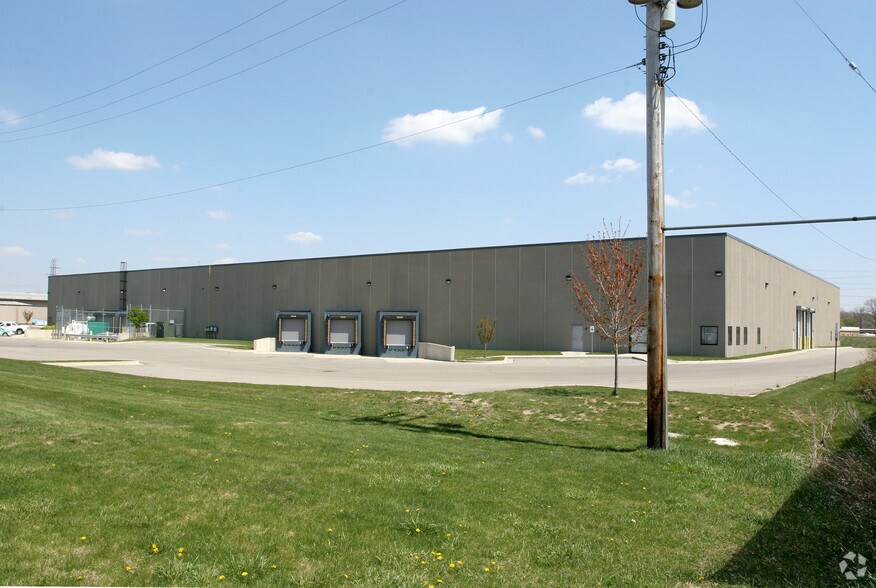 5643 Enterprise Dr, Lansing, MI for lease - Building Photo - Image 2 of 9