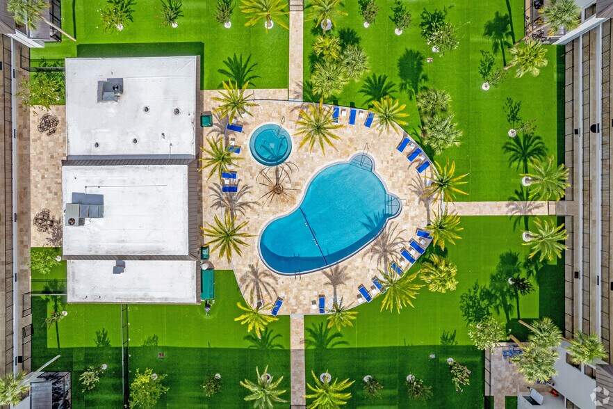 2025 Rogers St, Clearwater, FL à vendre - Photo du bâtiment - Image 3 de 18