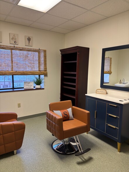 1225 S Main St, Greensburg, PA for lease - Interior Photo - Image 3 of 5