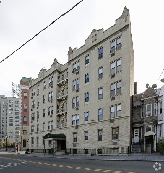 151 SIP Ave, Jersey City, NJ à vendre - Photo du bâtiment - Image 3 de 26