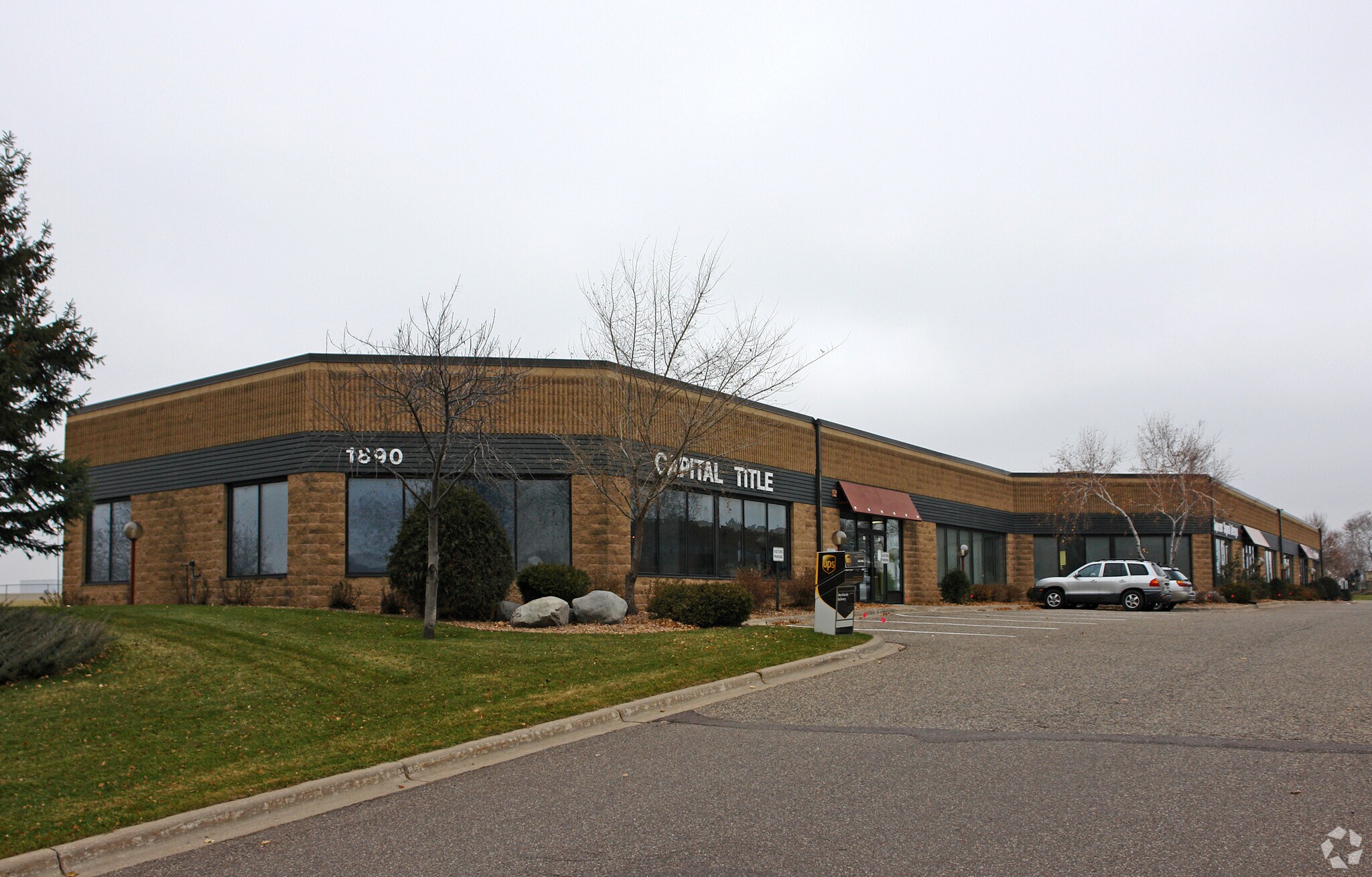 1890 Wooddale Dr, Woodbury, MN for lease Building Photo- Image 1 of 16