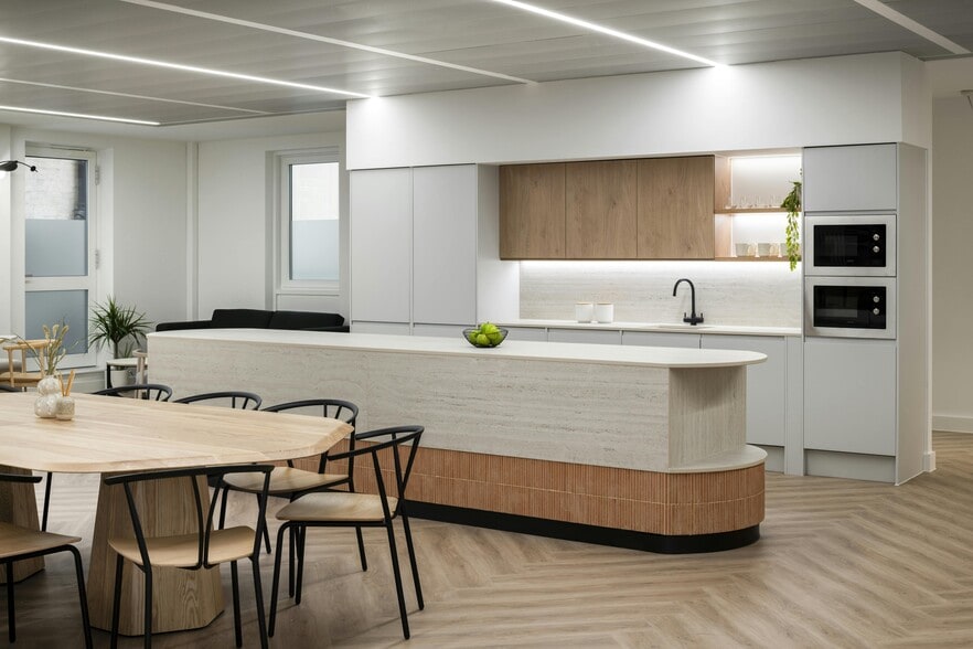 11 Philpot Ln, London for lease - Building Photo - Image 3 of 24