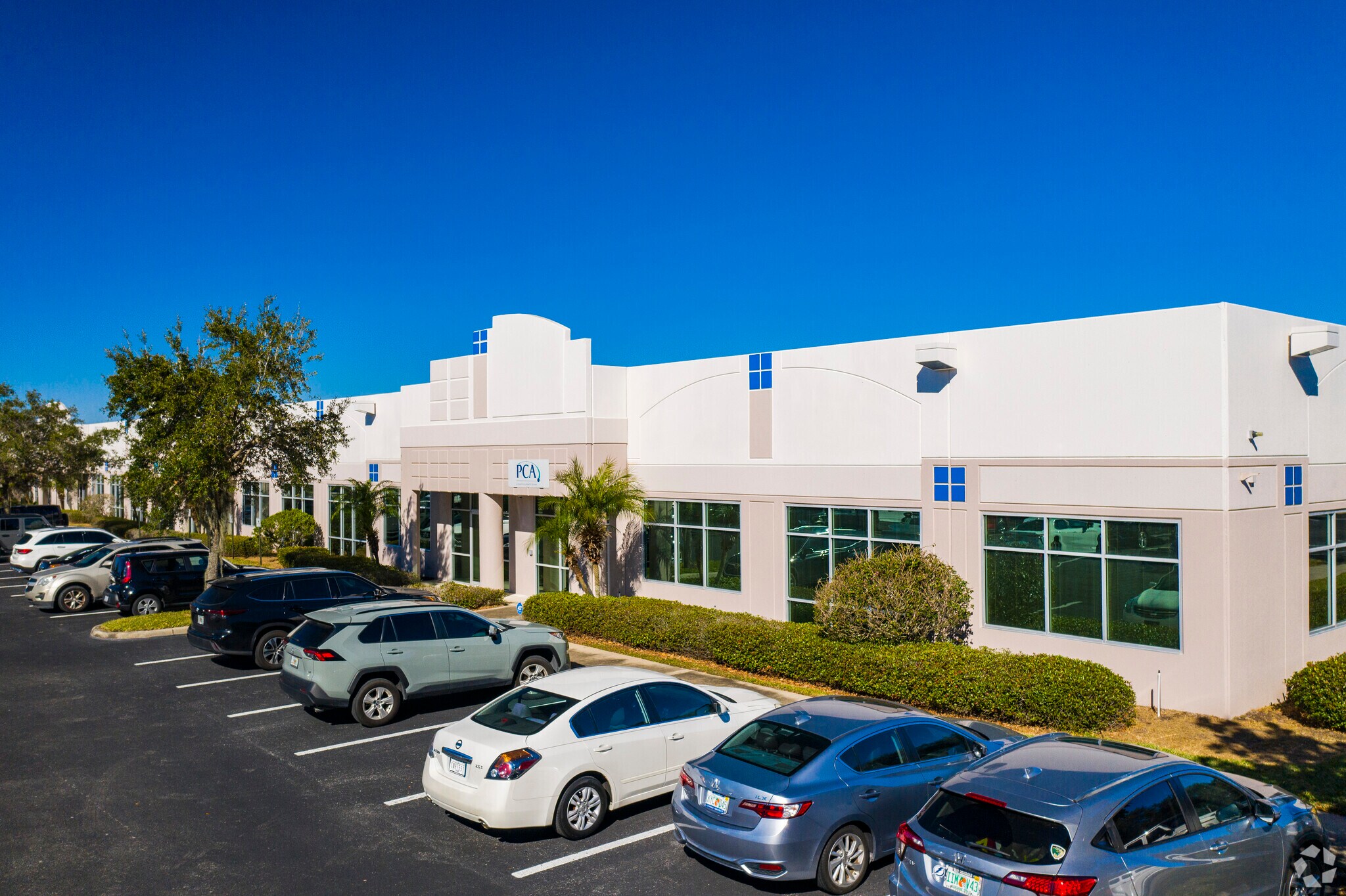 4015-4037 Crescent Park Dr, Riverview, FL à louer Photo principale- Image 1 de 11