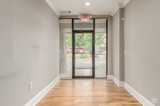 4913 Summer Oak Dr, Buford, GA for lease Lobby- Image 2 of 15