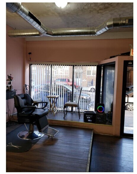 350 E 71st St, Chicago, IL à vendre - Photo intérieure - Image 3 de 12