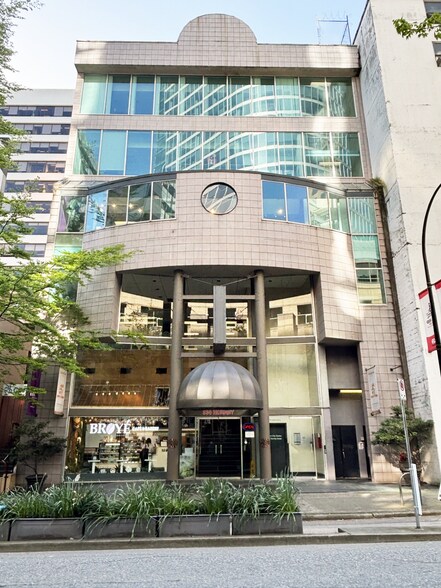 530 Hornby St, Vancouver, BC à louer - Photo du bâtiment - Image 1 de 12