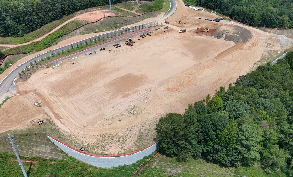 710 Wes Walker Memorial Dr, Ball Ground, GA à louer - Photo de construction - Image 3 de 3