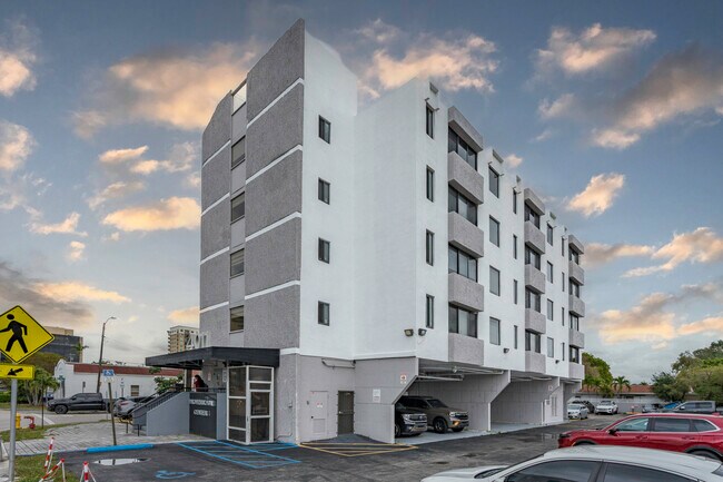 More details for 4011 W Flagler St, Miami, FL - Office for Sale