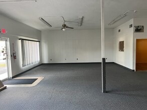 300-330 S Yonge St, Ormond Beach, FL for sale Interior Photo- Image 2 of 5