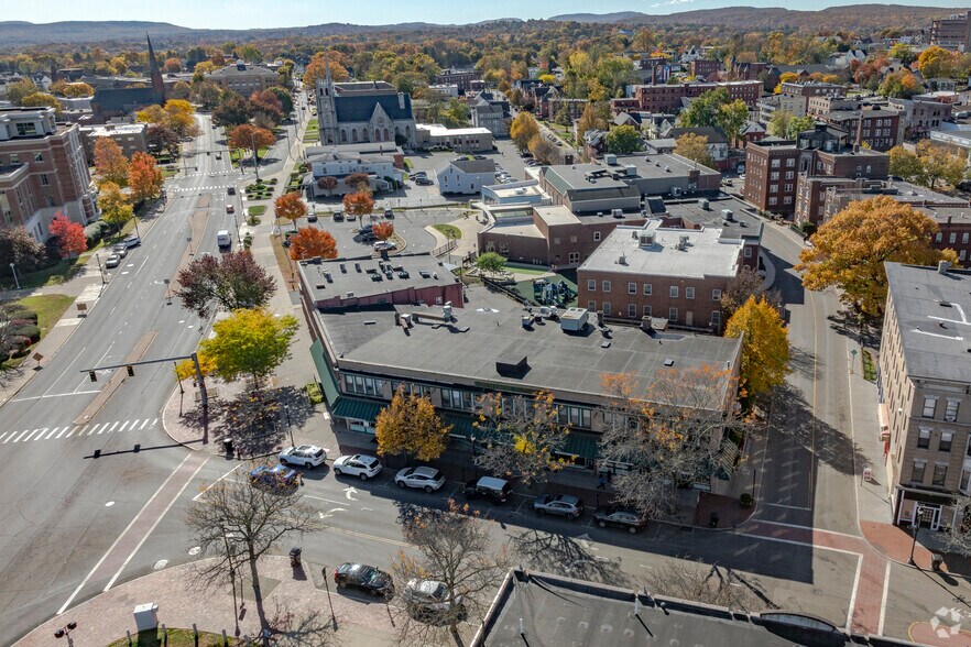 2-22 Main St, New Britain, CT à louer - Photo du bâtiment - Image 3 de 3