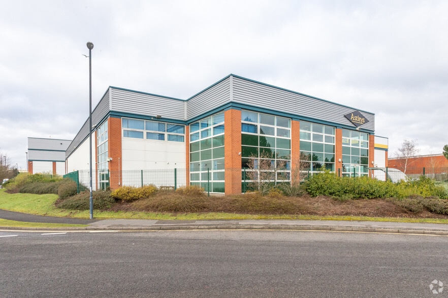 Renown Ave, Coventry for sale - Primary Photo - Image 1 of 17