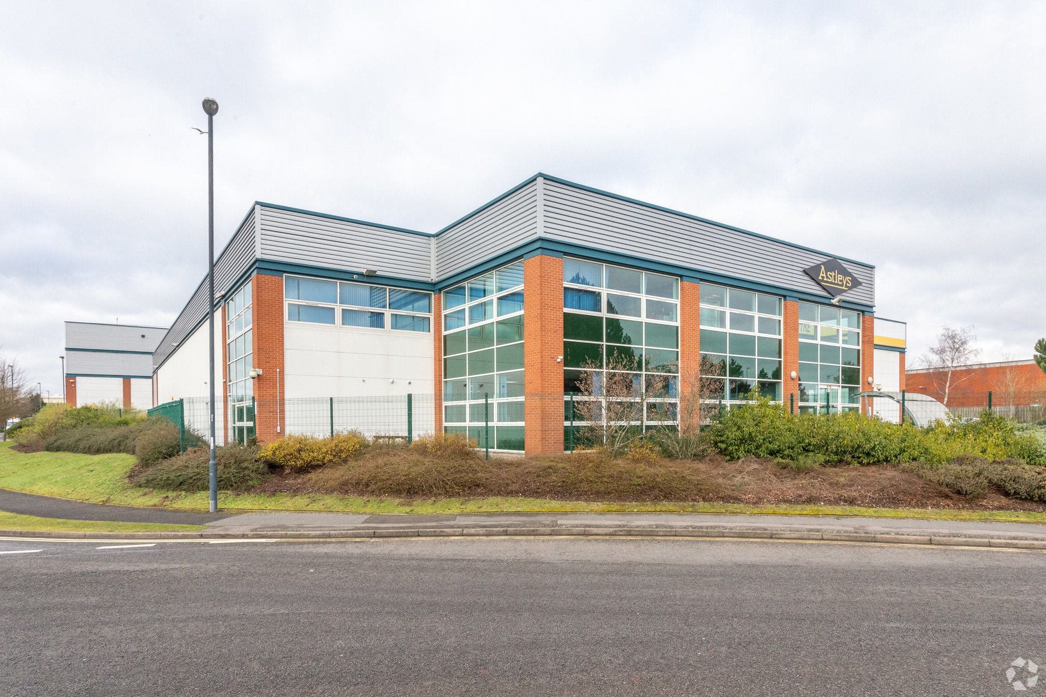 Renown Ave, Coventry for sale Primary Photo- Image 1 of 18