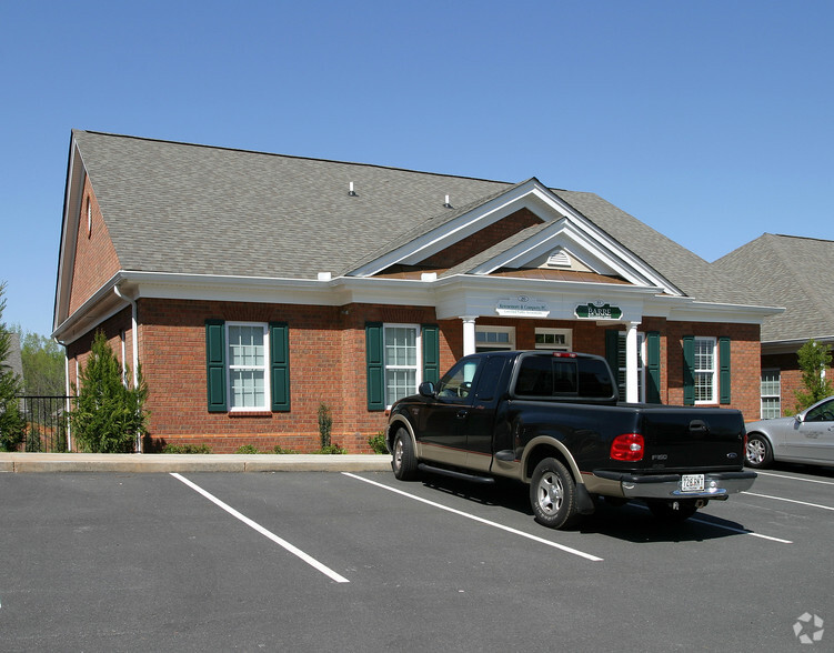 5755 North Point Pky, Alpharetta, GA for lease - Building Photo - Image 2 of 5